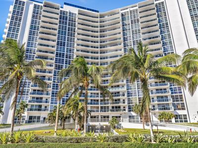 2841 N Ocean Blvd