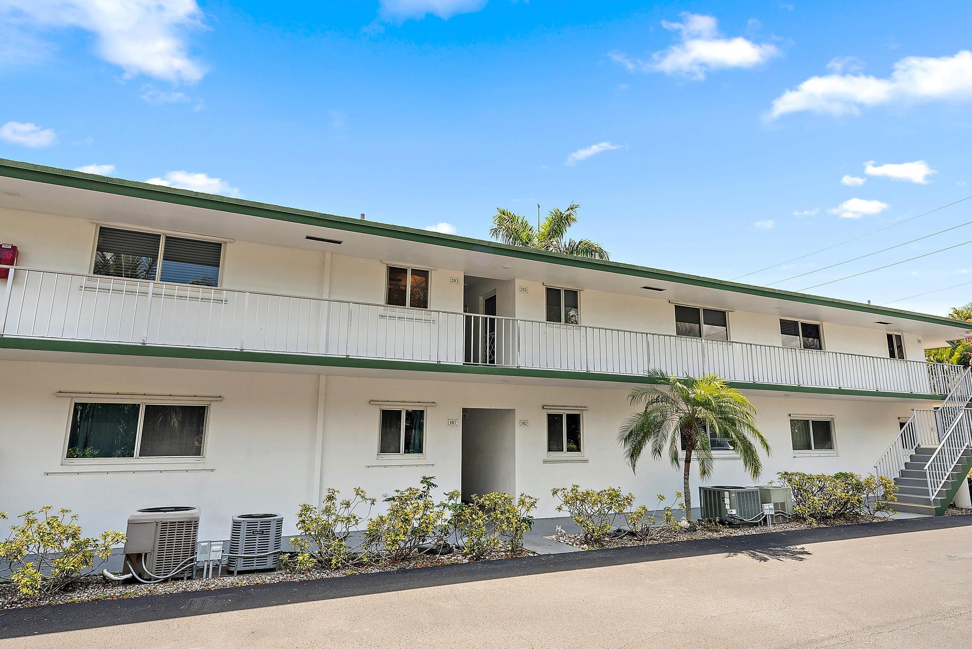 Image 2: 2 Garden St apt 203-16