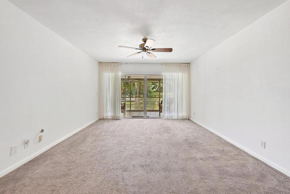 Image 4: living-room