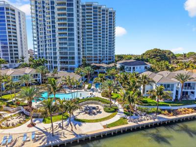 2 Water Club Way