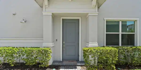 Image 3: 3-web-or-mls-DSC01389