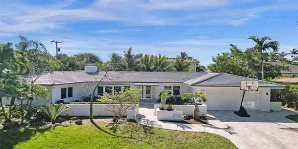 2740 NE 29th Street