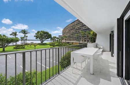 1208 MARINE Way