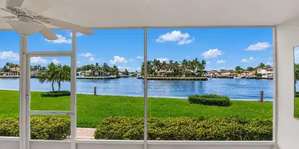 Image 2: Gorgeous View