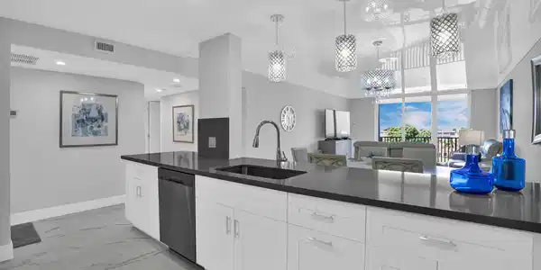 1150 Hillsboro Mile