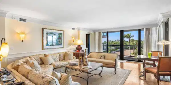 Image 3: 020-3440SouthOceanBoulevard-304S-PalmBea