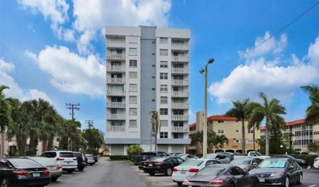 3113 S Ocean Dr