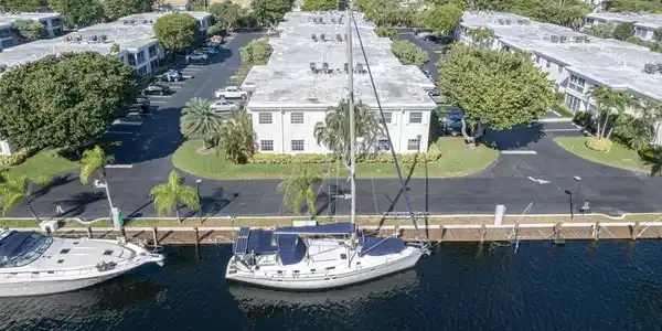 6245 Bay Club Drive
