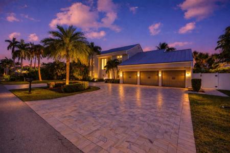 910 Jasmine Drive