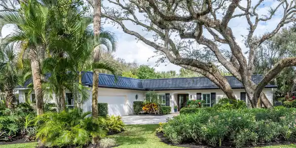 4736 Pebble Bay Circle
