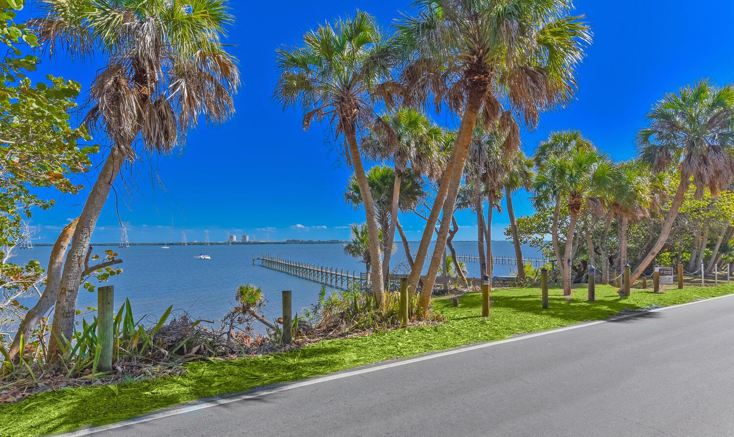 Image 2: 8053 S Indian River Dr Fort-large-052-05