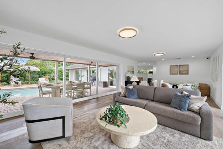 1151 Emerald Lane