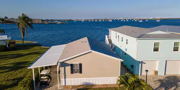 449 NE Pier Way