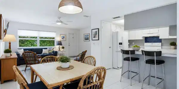 Image 3: VIRTUAL STAGED DINING ROOM