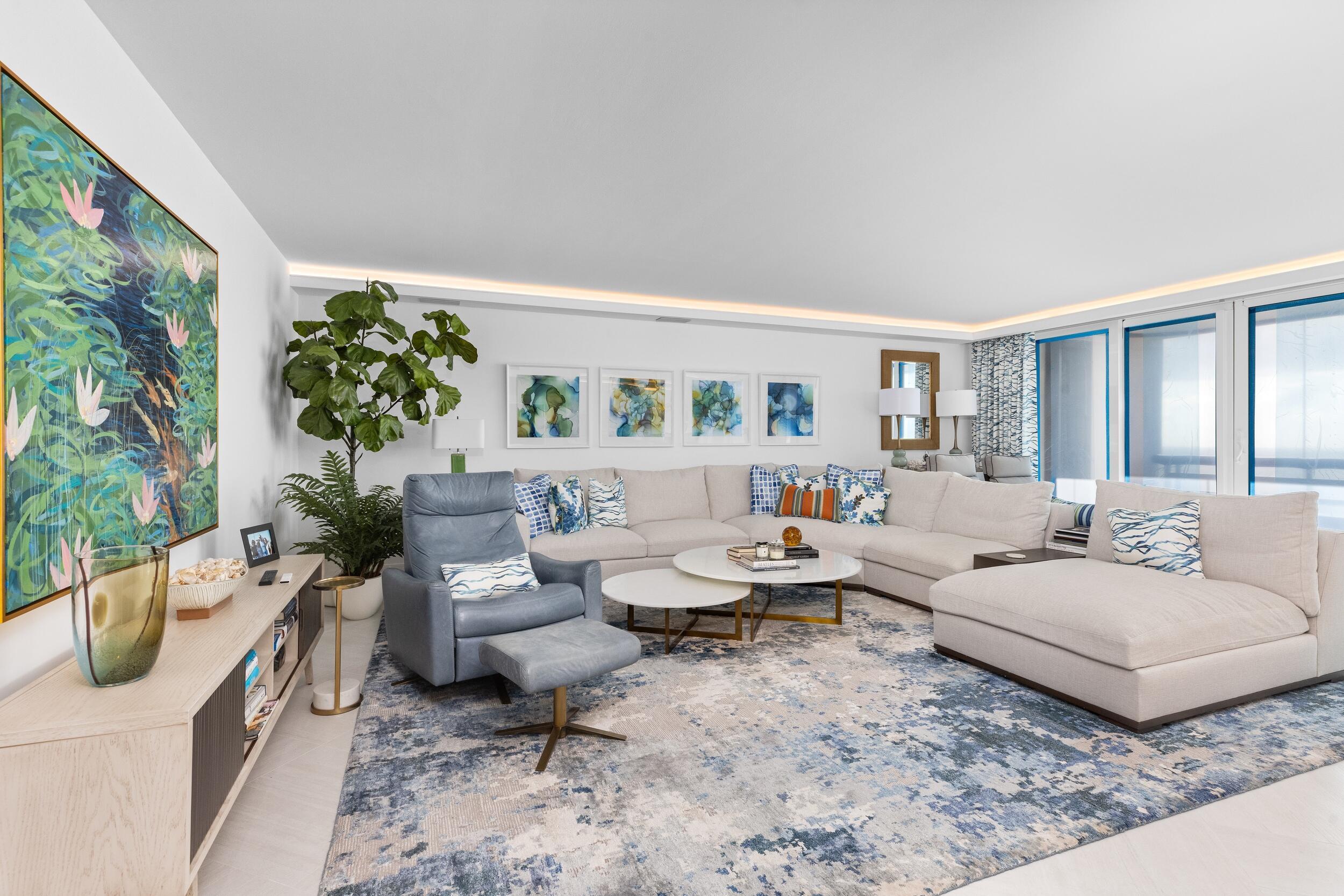 Image 3: Living Area