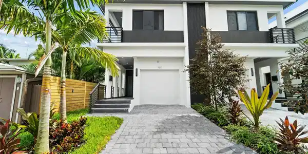 312 NE 14th Ave