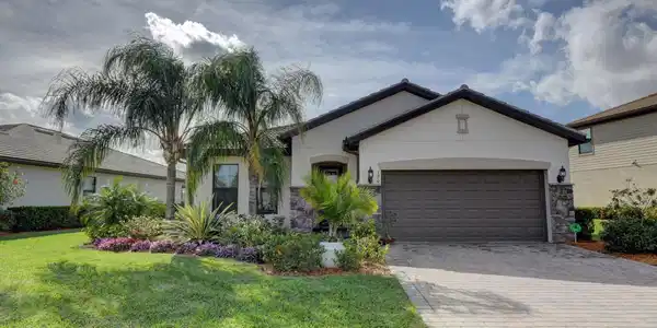120 SE Courances Drive