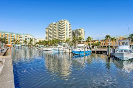 700 E Boynton Beach Boulevard