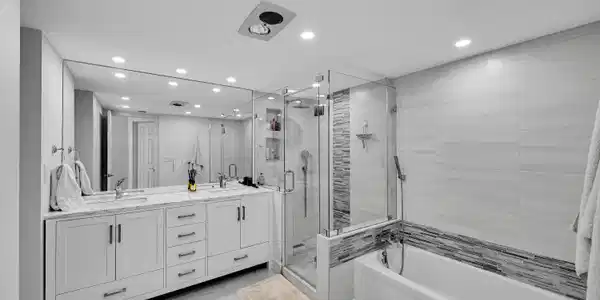 Image 4: primary bath