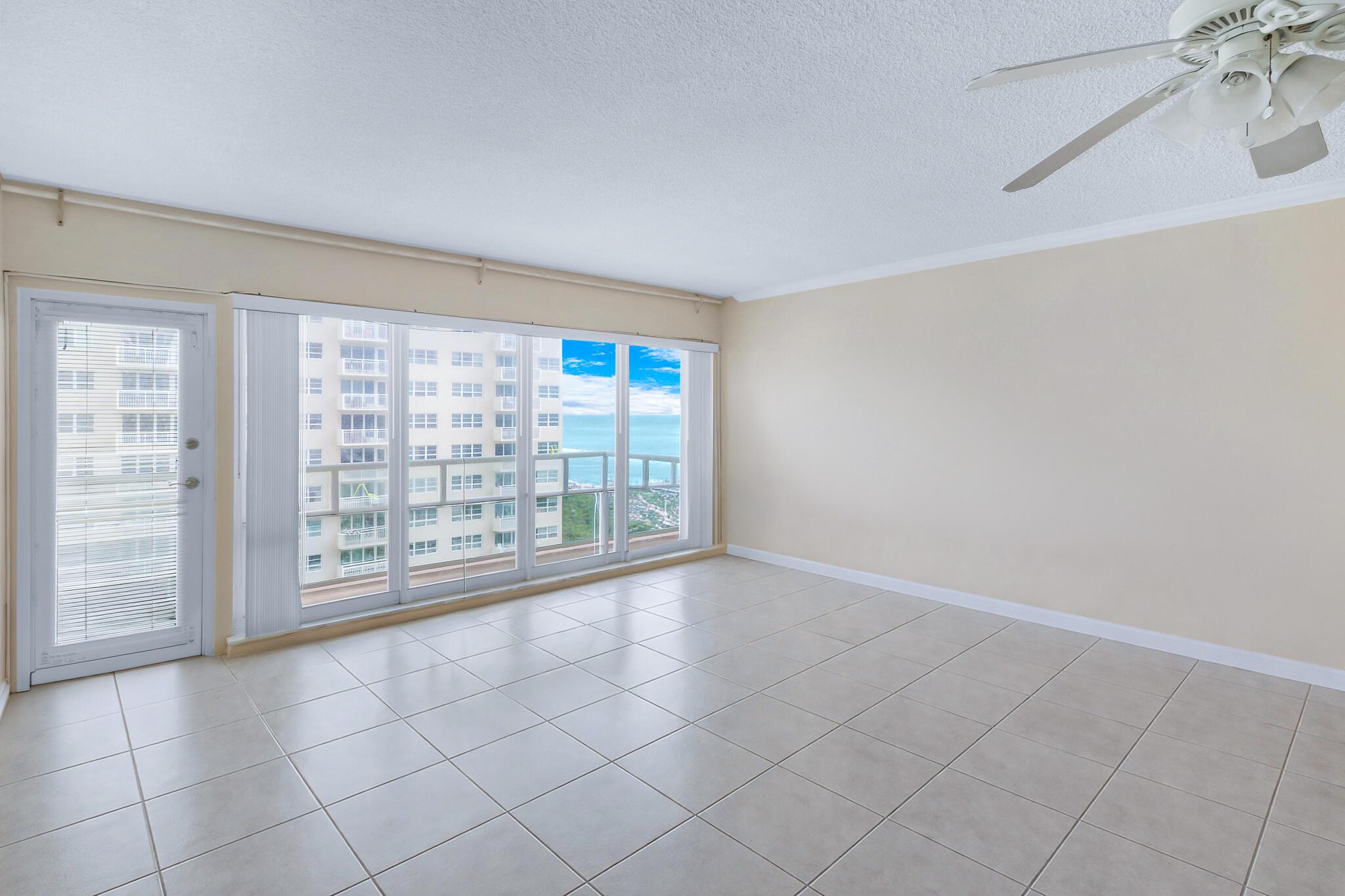 Image 4: Decluttered - AccuTour_01 111-n-pompano-