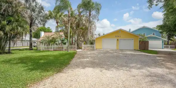1341 SW Evergreen Lane