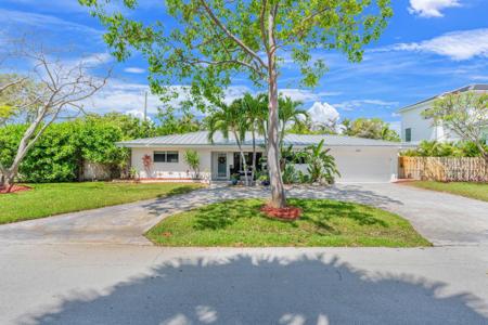 2601 NE 27th Way