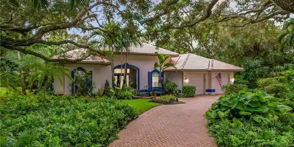 2077 Ocean Ridge Cir