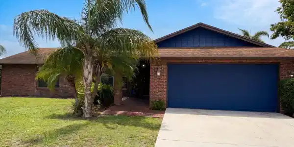786 SE Ablett Lane
