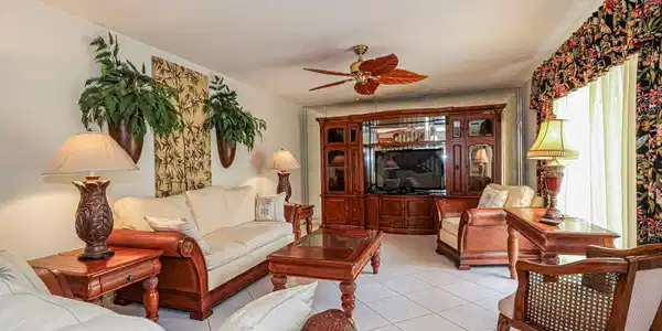 510 N Tropic Lane