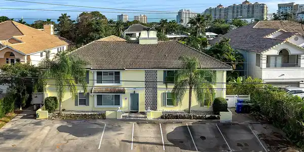 1308 Bayview Dr
