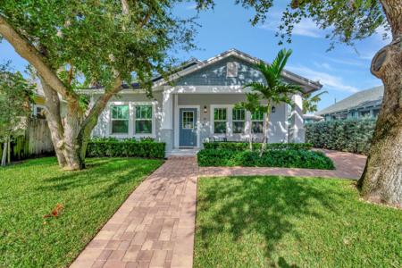 215 N Ocean Breeze