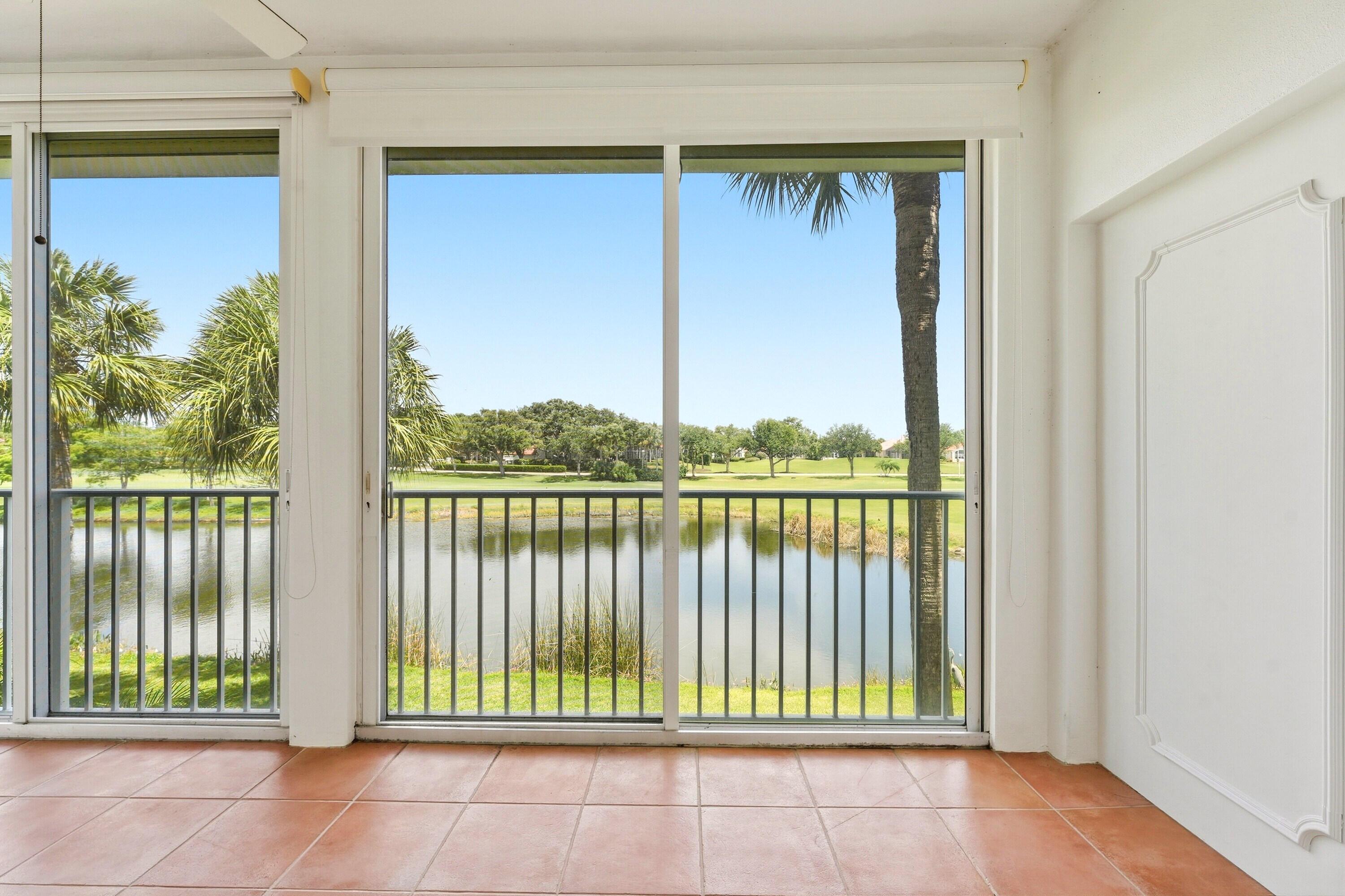 Image 2: Sun room