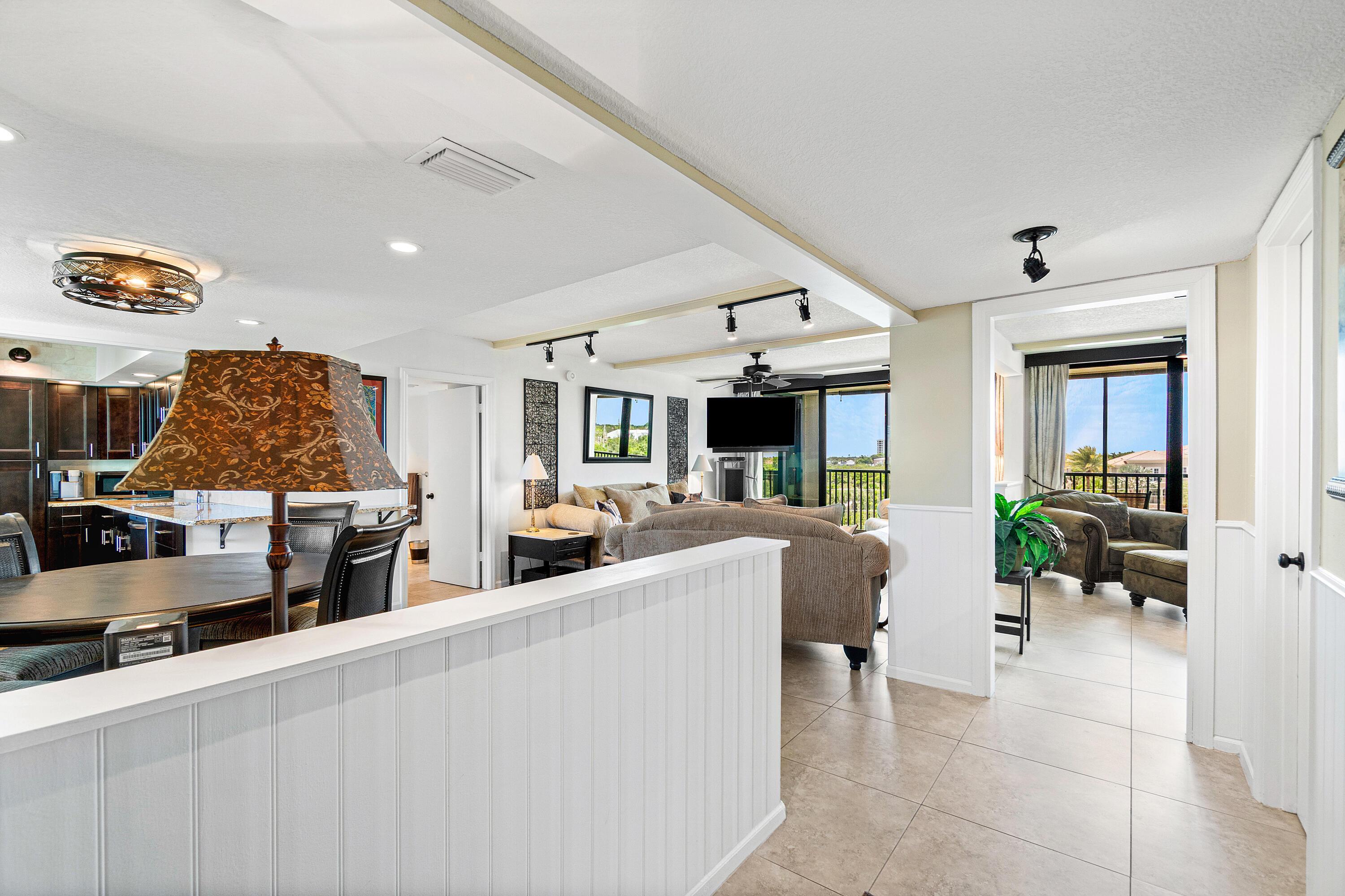 Image 4: entry to dining and living area