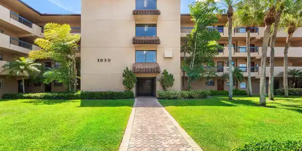 Image 2: Exterior Front 2