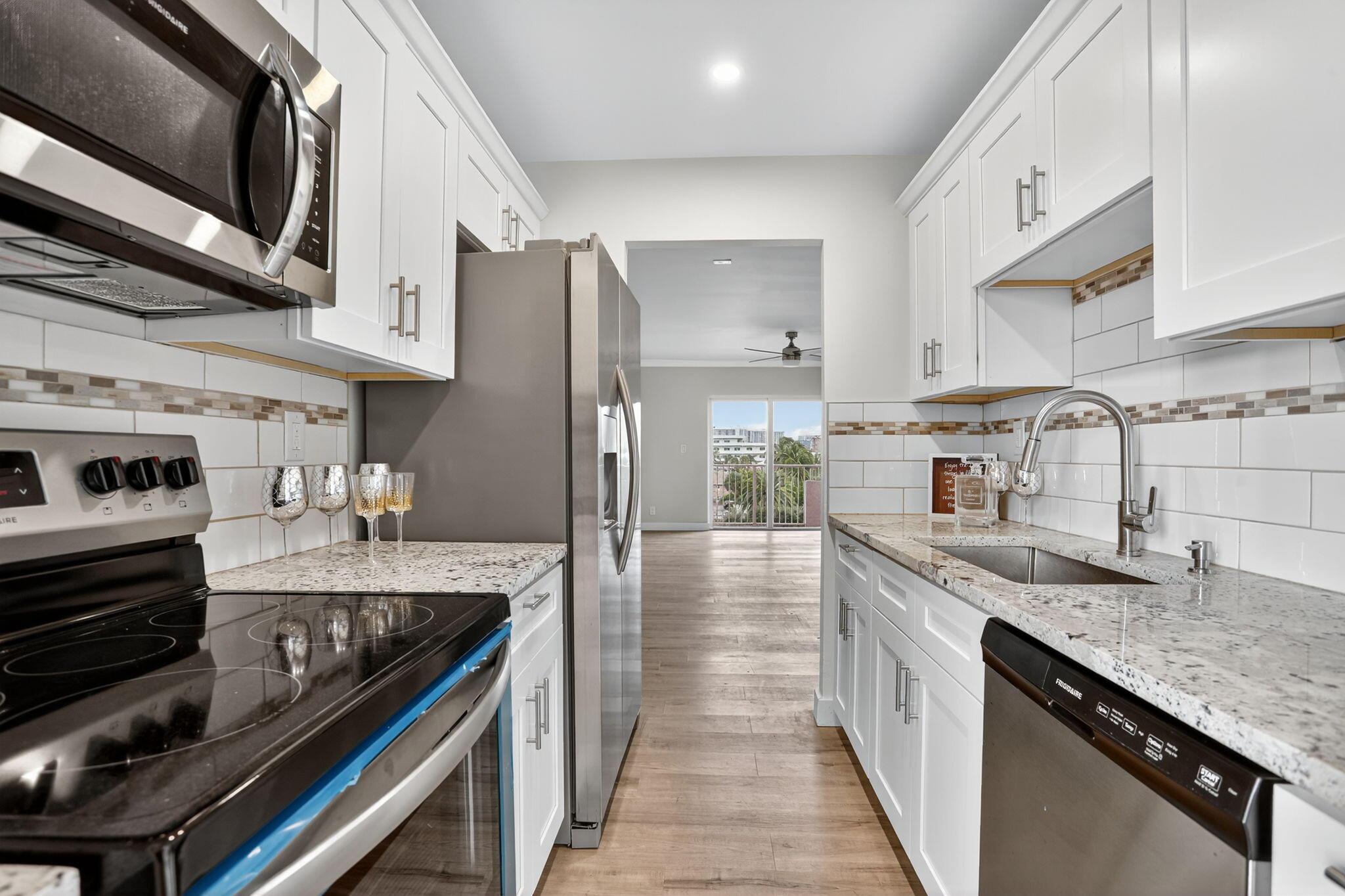 Image 3: 12-web-or-mls-3201-5007
