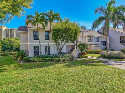2101 Fairway Drive S