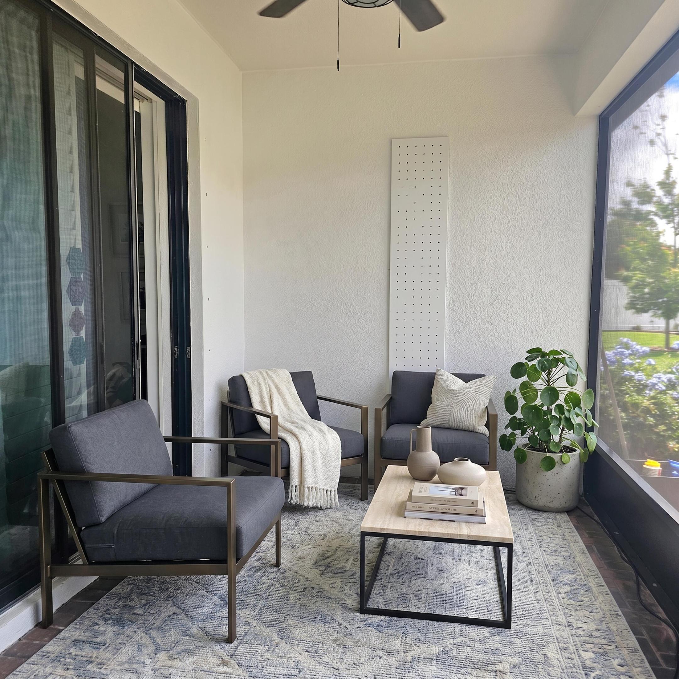 Image 4: Screened Patio