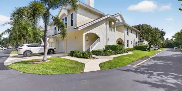 Image 3: 2-web-or-mls-5D1A3934