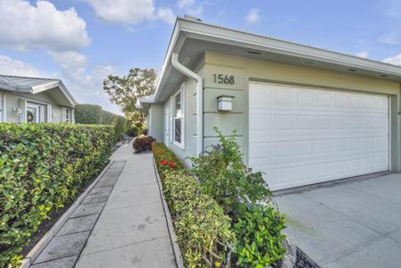 1568 SW Springfield Court