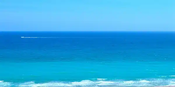 Image 4: 840ft of pristine private beaches