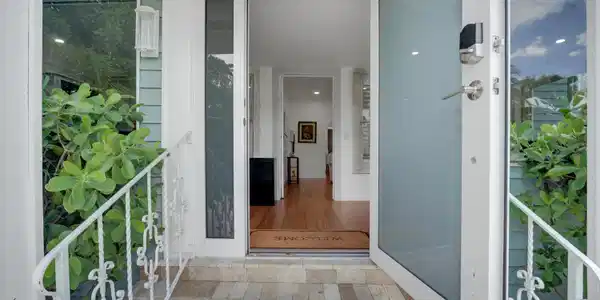 Image 3: Front Entryway