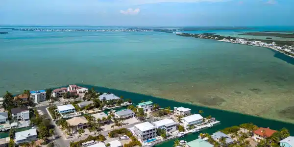 Image 4: Lagoon Drive_1oakstudiosdrone_07.outline