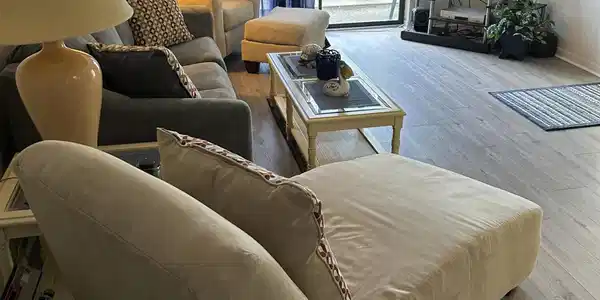 Image 2: Great size living room!
