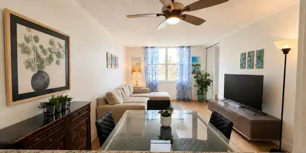 Image 2: 2_Diningliving_area