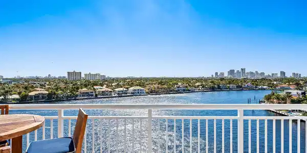 511 Bayshore Dr