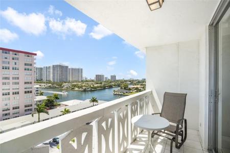 3113 S Ocean Drive