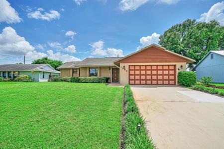 1598 SE Holiday Road