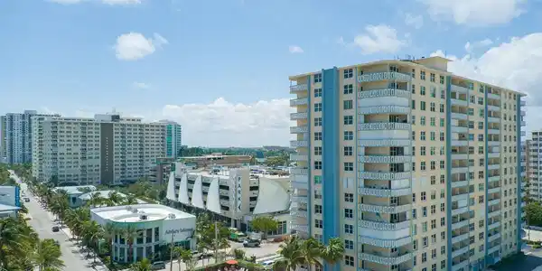 305 N POMPANO BCH BL