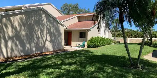 1669 SW Crossing Circle