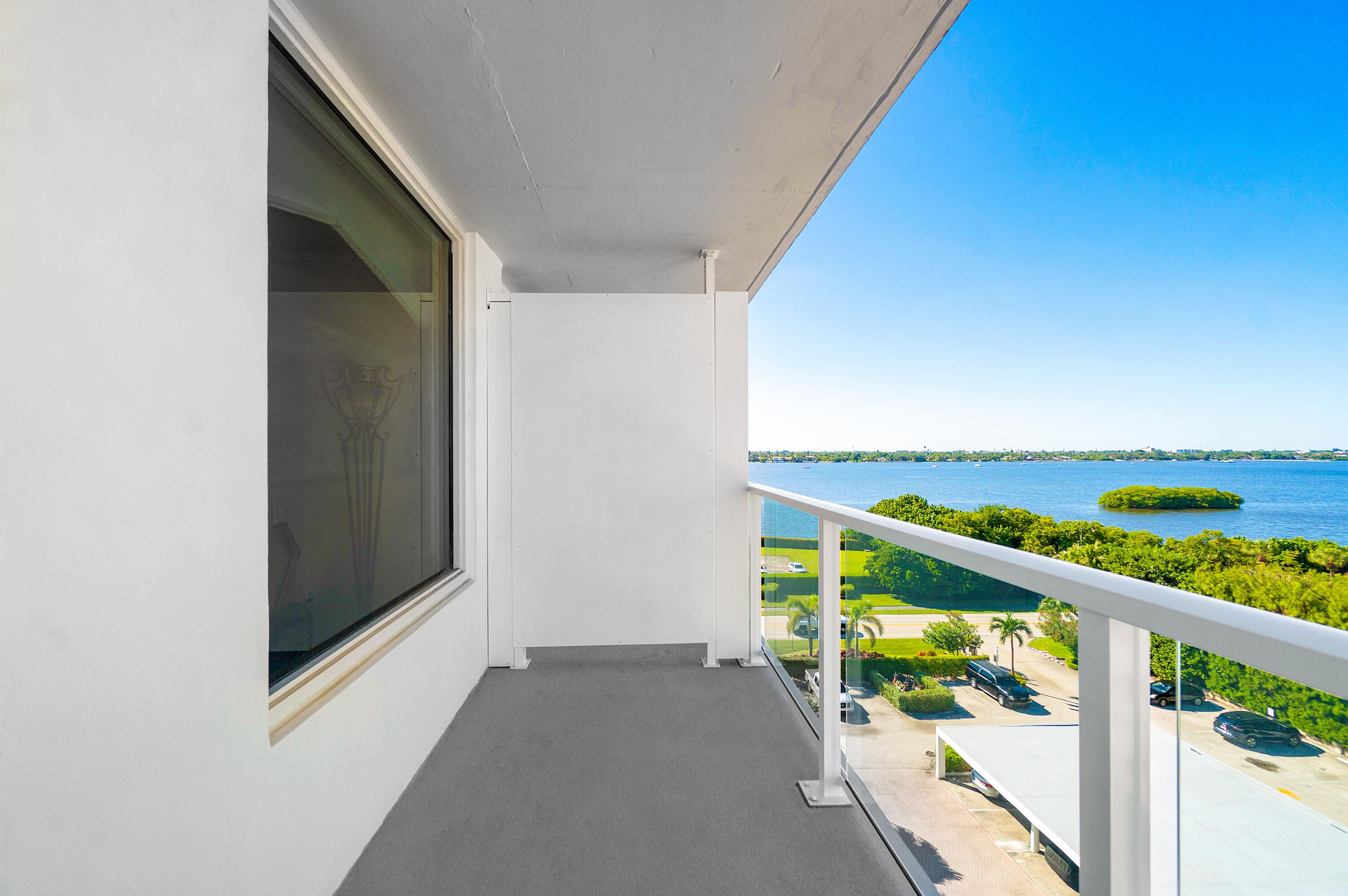 Image 2: Spacious Balcony w/ Sunset Water Views